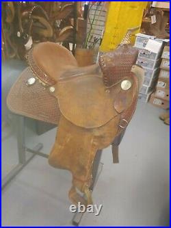 14 Dakota Western Saddle