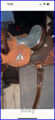 14 Marlene McRae Special EFFX 2015 NFR Qualifying Barrel Saddle 14 Marlene McRae Special EFFX 2015 NFR Qualifying Barrel Saddle