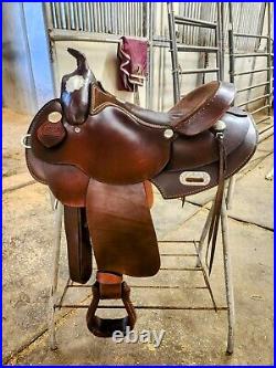 15 1/4 Rocking R Western Saddle with Short 25 Round Skirt & FQHB 7 Gullet