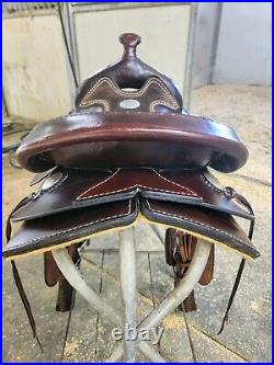 15 1/4 Rocking R Western Saddle with Short 25 Round Skirt & FQHB 7 Gullet