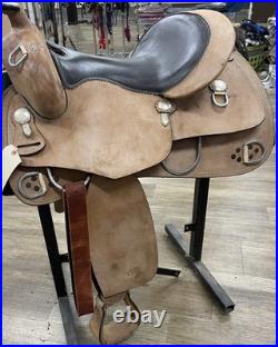 15.5 Royal King Training Saddle