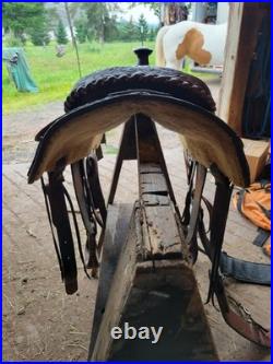 15 Buck Stitch Longhorn Tooled Leather Western Saddle & Matching Back Cinch