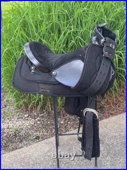15 CHISHOLM TRAIL Black Light Weight Leather & Cordura Western Saddle CLEAN