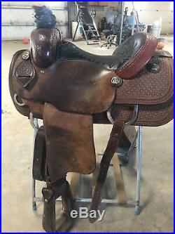 15 Larry Coats Roping Saddle Made in San Angelo TX