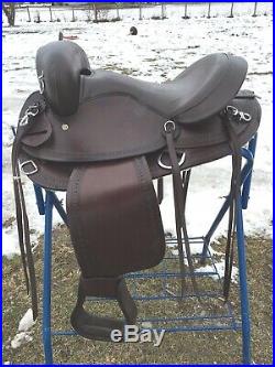 15 brown leather hornless gaited horse trail/endurance saddle