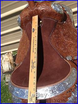 16.5 medium oil Western show saddle withsilver
