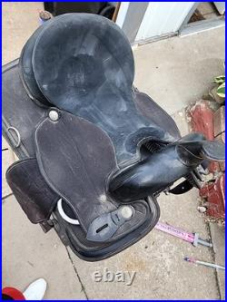 16 Abetta Western Saddle With Stirrups