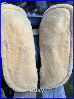 16'' Black Abetta Arabian Trail Saddle + Tough1 Hunter Green Saddle Pad