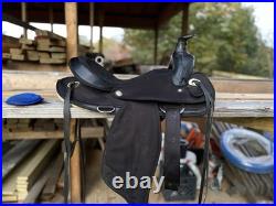 16'' Black Abetta Arabian Trail Saddle + Tough1 Hunter Green Saddle Pad