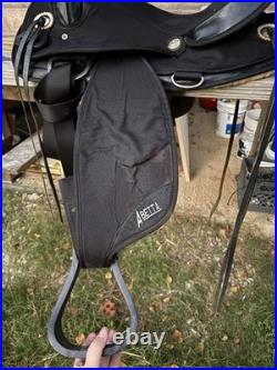 16'' Black Abetta Arabian Trail Saddle + Tough1 Hunter Green Saddle Pad