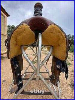 16 Corriente roping saddle