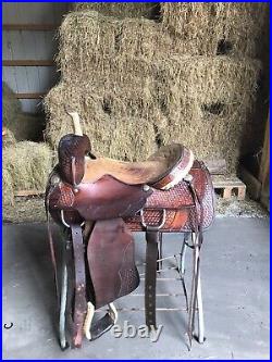 16 Ozark Trail Cutting Saddle