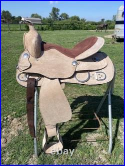 16 light rough out Western training saddle withsuede seat NWOT