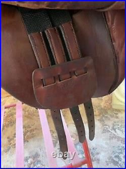 18Tucker Equitation Endurance Saddle, used Good condition. Black and brown