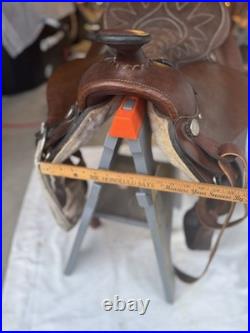 1987 American Saddlery The American Model 900 Western Saddle 15 Seat 1987 American Saddlery The American Model 900 Western Saddle 15 Seat