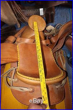 46-19 Genuine Charro Mexican saddle made by Roberto Cabrera with pad & tapaderos