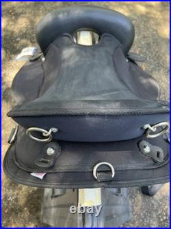 Abetta Endurance Synthetic Saddle 205105BK 16 Blemishes On Underside