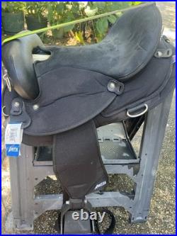 Abetta Endurance Synthetic Saddle 205105BK 16 Blemishes On Underside