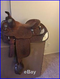 Bob's Custom Reining Show Saddle 15.5 Seat Acorn Tooling And Classic Silver