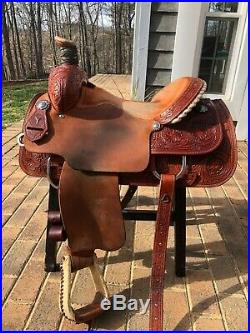 Circle Y Roping Saddle, Bigsby Roper, 15 inch Seat, Excellent cond