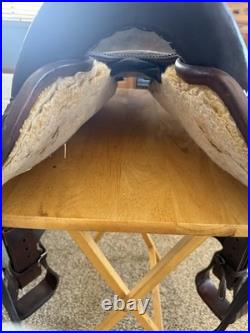 Crates Endurance Saddle 15, Gaited-Extra Wide Bars-Medium Oil