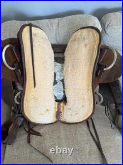 Crates Endurance Saddle 15, Gaited-Extra Wide Bars-Medium Oil