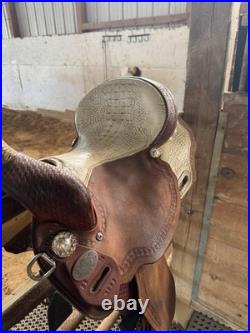 Custom Double C Western Barrel Saddle With Alligator Seat