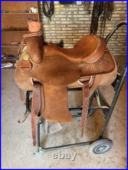 Dakota 502 16 in rough out roping saddle