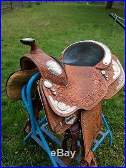 Dale Chavez 16 inch Western show saddle excellent used light oil