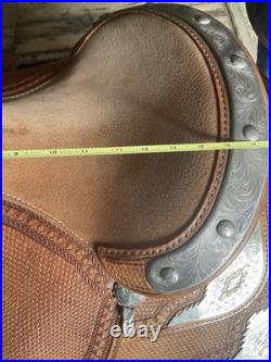 Dale Chavez show saddle