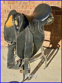 Down Under 19 Seat Australian Saddle with Brass Stirrups 30 Girth