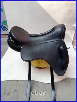 Endurance Chair C / Synthetic Material Saddle Color Black