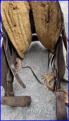 Floral Tooled Vintage Horse Saddle, 14 Seat, Conchos, Western Ranch Decor