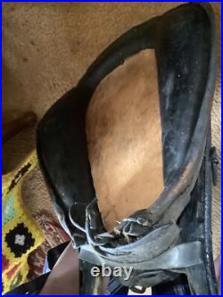 Gilroy Cal. @ 1900 Oxen Harness Leather Orig! &MirrorInsert Dim =OAl=32T x 20W