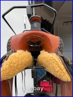 Gorgeous! Synergist Trail Saddle, 16 inch seat, medium tree