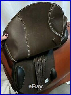 HDR CARMEL COVERED CLOSE CONTACT JUMPING SADDLE Wide Width 17 Seat