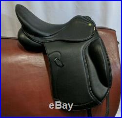 HDR DORTMUND DRESSAGE SADDLE FLOCKED- Wide Width 17.5 Seat