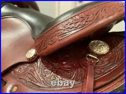 High Horse Circle Y- Round Rock Gaited Trail Saddle 6870 Walnut Mint Condition