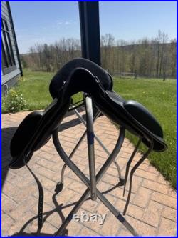 Hildago Cordoba saddle in black Hildago Cordoba saddle in black