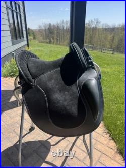 Hildago Cordoba saddle in black