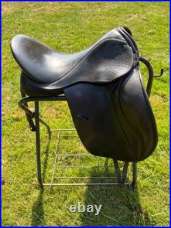 JRD Dressage Saddle MW 17.5 MAKE OFFER