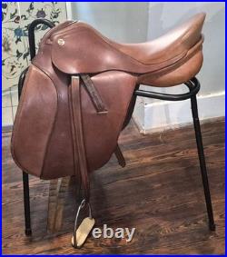 Karl Niedersüß (KN) Symphonie 17.5 Dressage Saddle + Irons & Stand (Austrian)