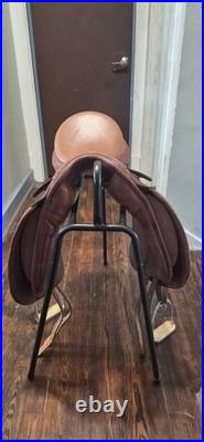 Karl Niedersüß (KN) Symphonie 17.5 Dressage Saddle + Irons & Stand (Austrian)