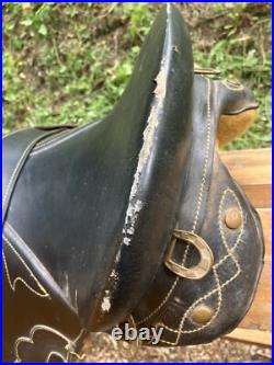 Leather Australian saddle, no horn, used, see pics for condition/size