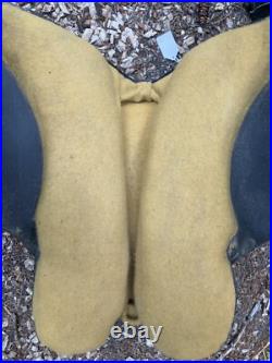 Leather Australian saddle, no horn, used, see pics for condition/size