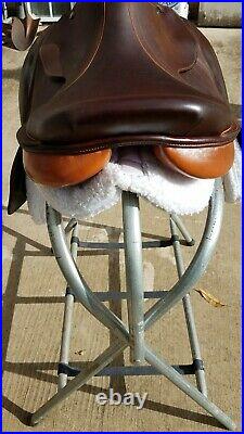 Marcel Toulouse Close contact saddle, 17.5 in, medium tree, excellent condition