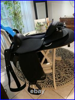 New Wintec Next Generation Close Contact 15 Wide Bundle