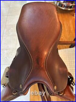 Pessoa Leather Saddle with Stirrup Straps (15 3/4)