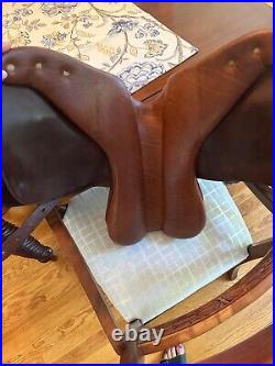 Pessoa Leather Saddle with Stirrup Straps (15 3/4)