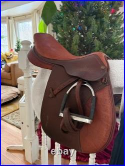 Pessoa jumping saddle 17 in